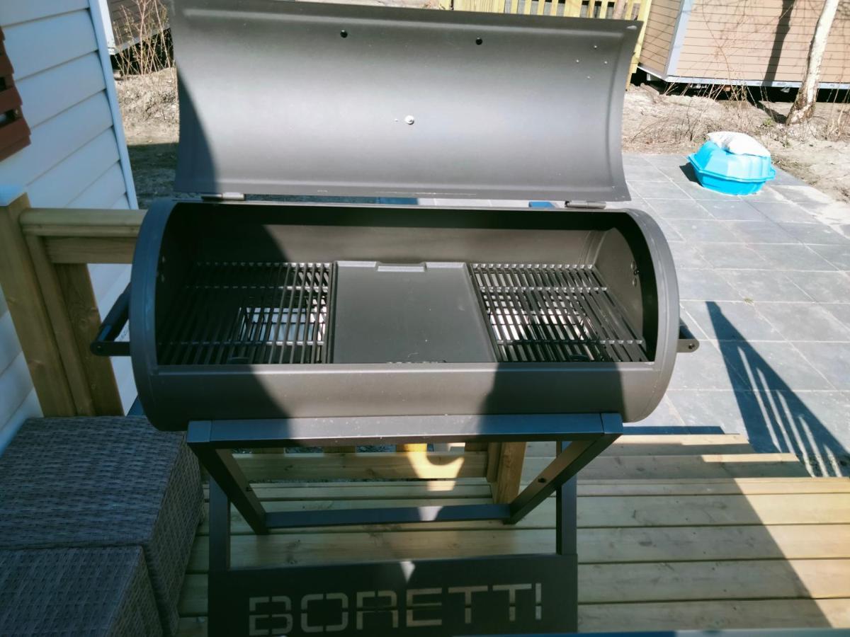 Bj Chalets - Robbengat 85 - Gezellige Chalet Op Vakantiepark Lauwersoog! Vroege Incheck! Met Airco! Exterior photo