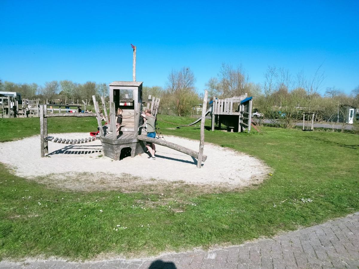 Bj Chalets - Robbengat 85 - Gezellige Chalet Op Vakantiepark Lauwersoog! Vroege Incheck! Met Airco! Exterior photo