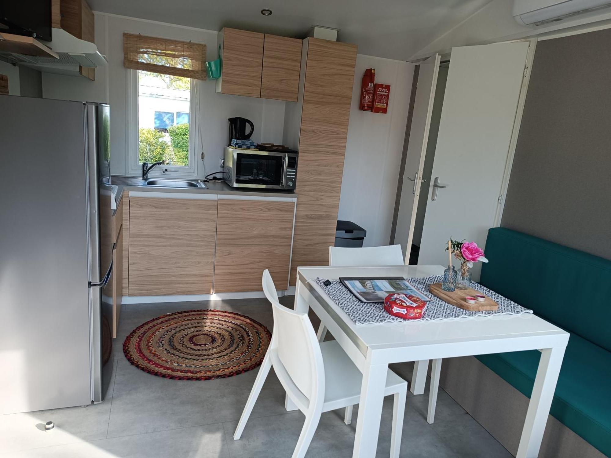 Bj Chalets - Robbengat 85 - Gezellige Chalet Op Vakantiepark Lauwersoog! Vroege Incheck! Met Airco! Exterior photo